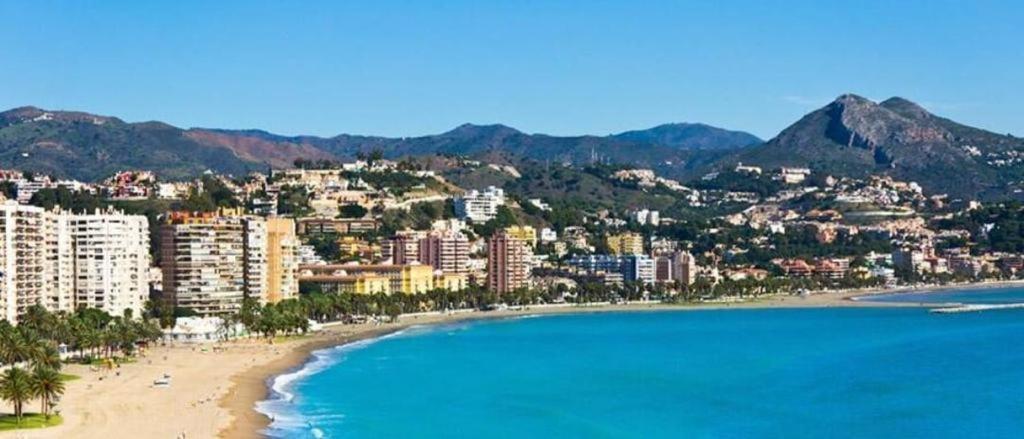 شقة Malagueta 1 Linea De Playa مالقة المظهر الخارجي الصورة