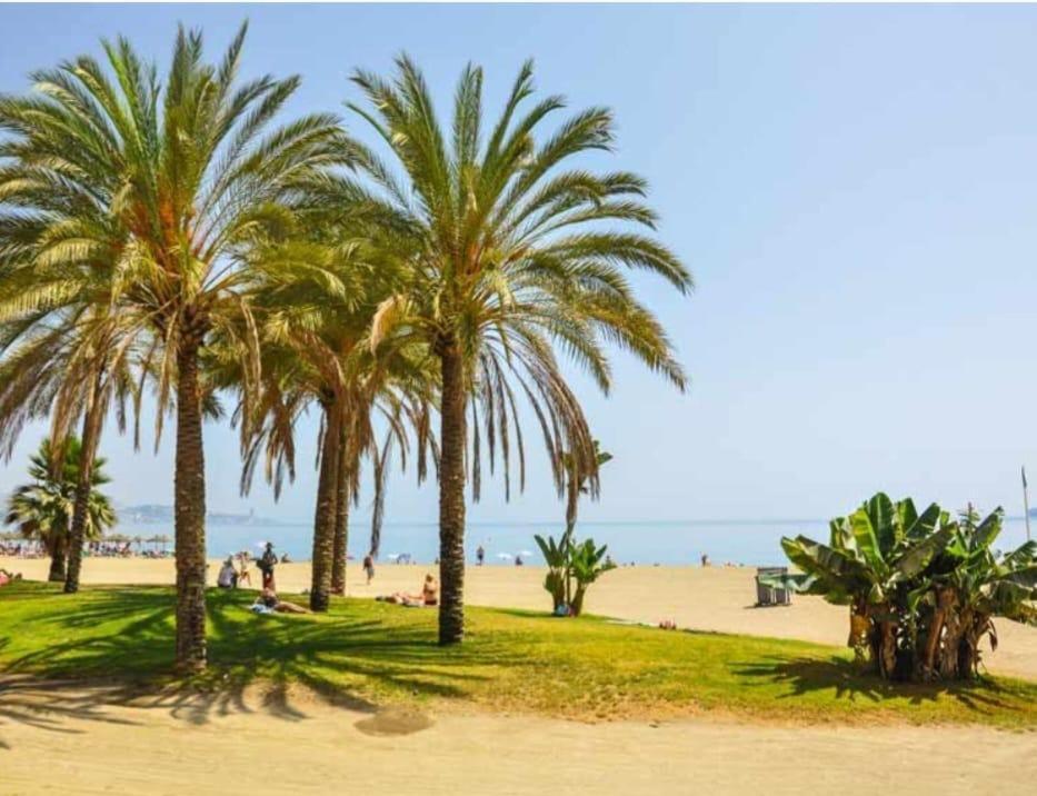 شقة Malagueta 1 Linea De Playa مالقة المظهر الخارجي الصورة